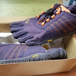 Vibram five fingers shoes